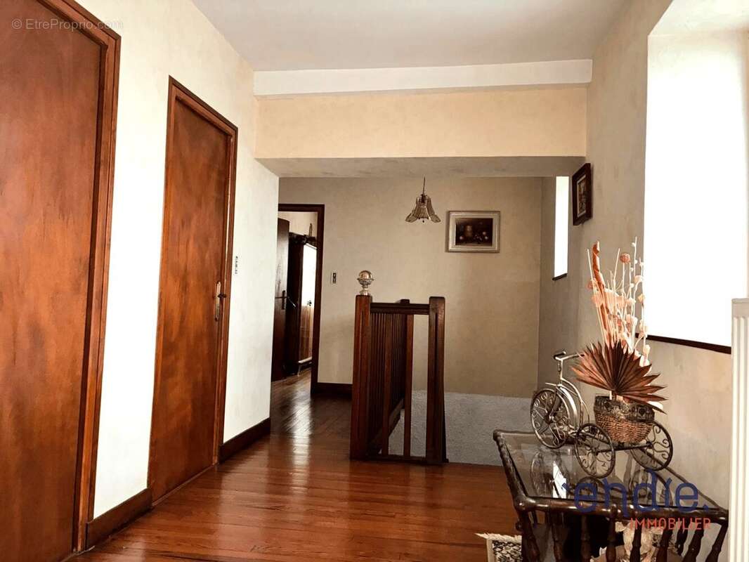 Maison à ESCOU