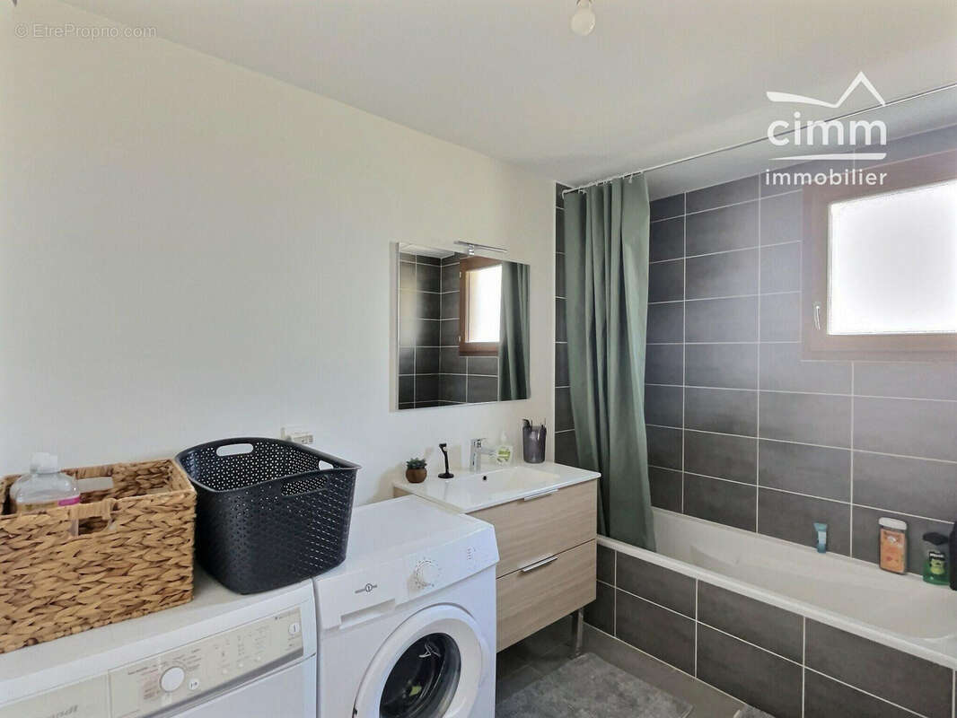 Appartement à SASSENAGE