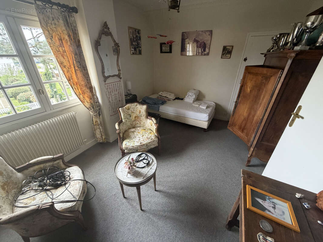 Maison à SAINT-MARTIN-DES-CHAMPS