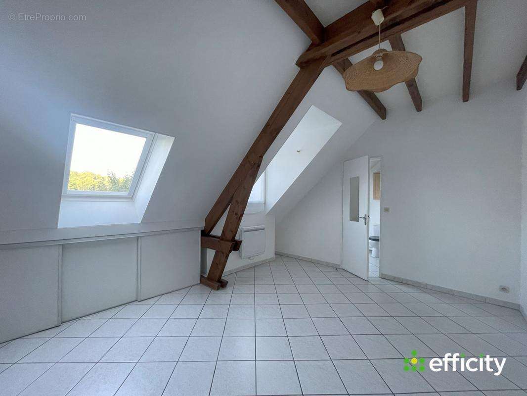 Appartement à EPERNON