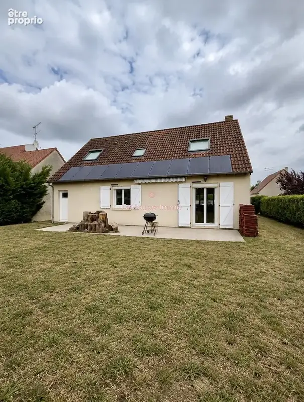 Maison à AMILLY