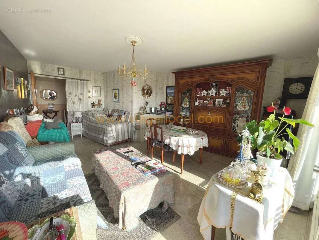 Appartement à LE CANNET