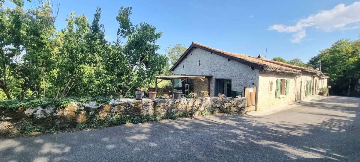 A vendre avec l'Agence Immobilière Le Pic du Quercy - photo 2