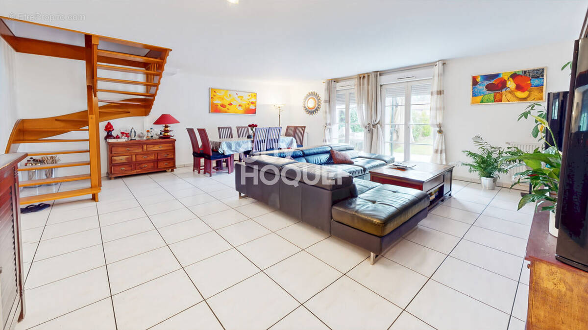 Maison à BAILLY-ROMAINVILLIERS