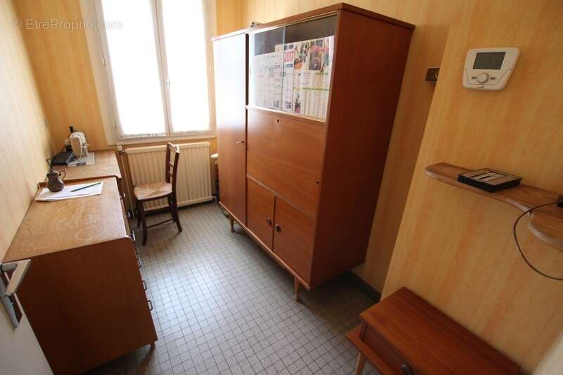 Dpt Charente Maritime (17), à vendre SAINT JEAN D'ANGELY maison P5 de 144 m² habitables avec garage - photo 9