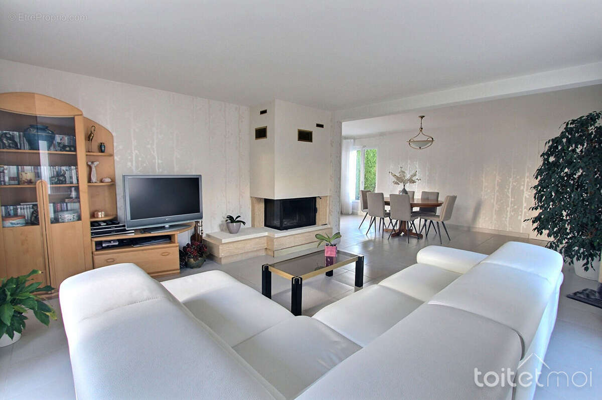 Maison à MAGNY-LES-HAMEAUX