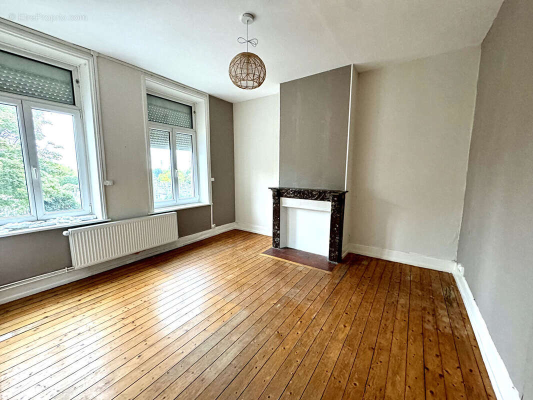 Maison à SAINT-MARTIN-BOULOGNE