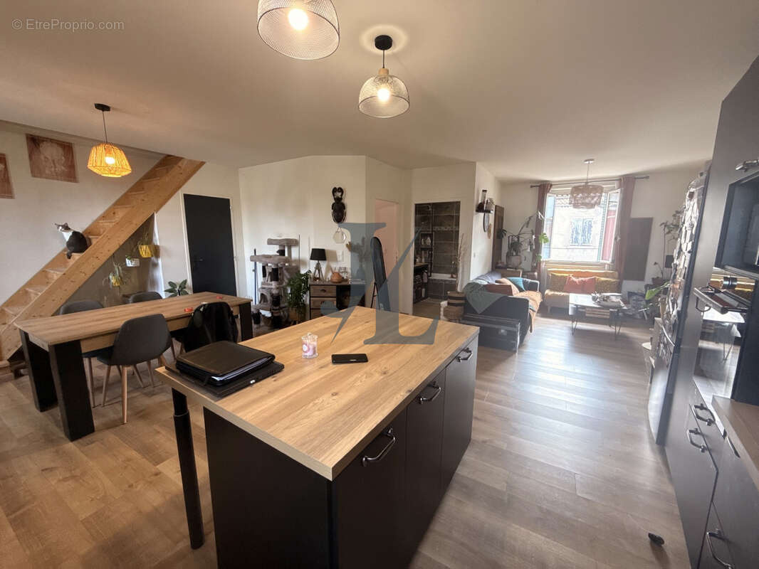 Appartement à PORTES-LES-VALENCE