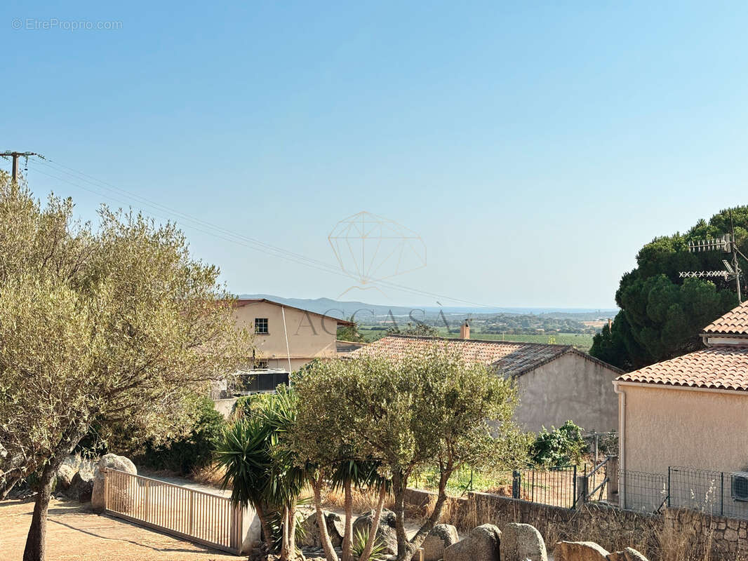 Maison individuelle 3 chambres - dépendance et double garage-  à Poghjala, commune de Figari - photo 28