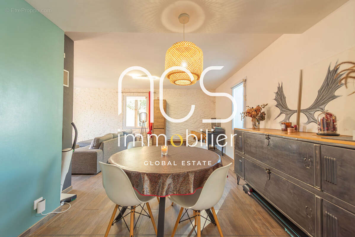 Maison à CHATEAUNEUF-LES-MARTIGUES