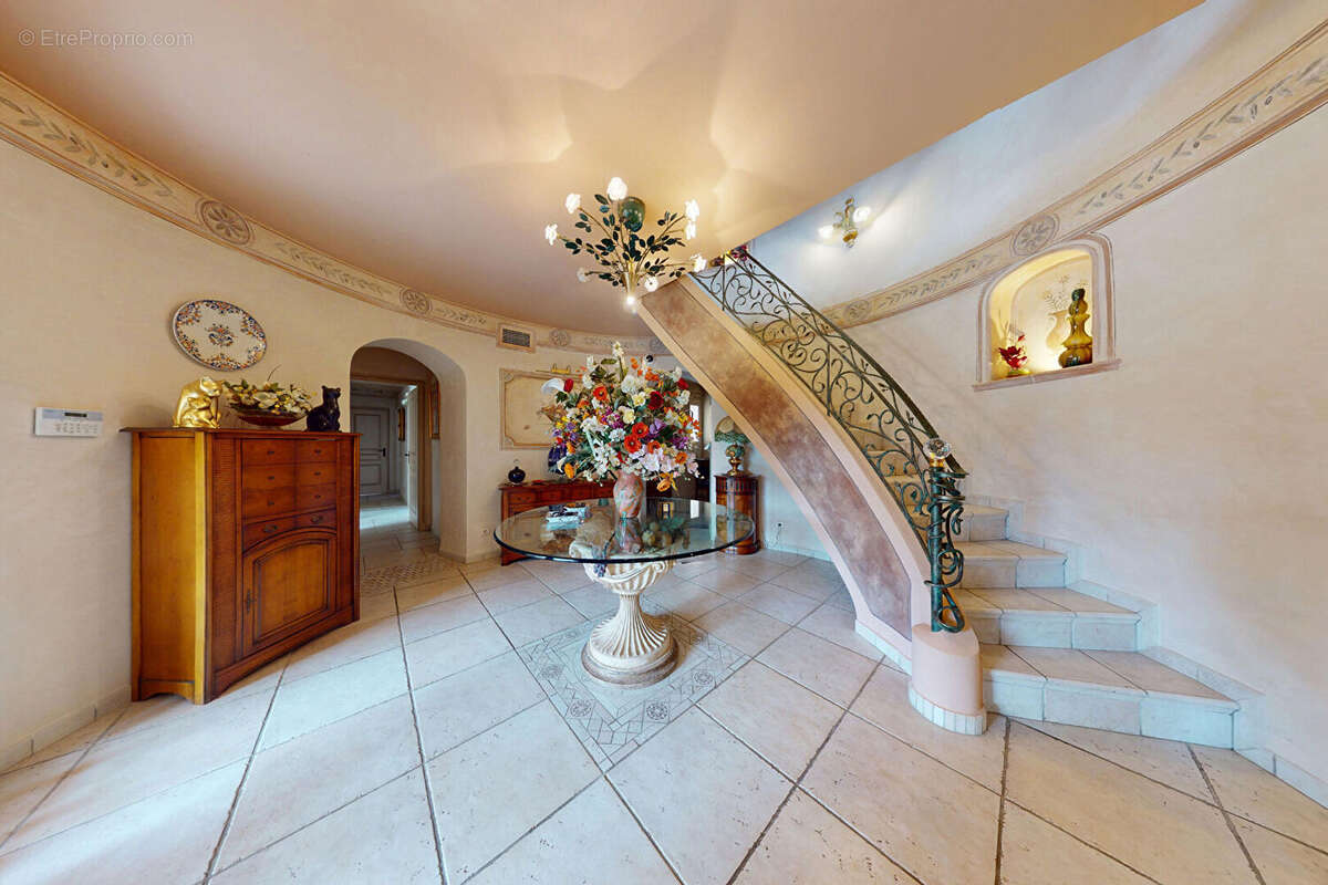 Belle Propriété atypique 207m² piscine Saint-Cyprien- 66750 - photo 13