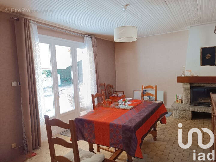 Photo 3 - Maison à SAINT-GEORGES-DE-POINTINDOUX