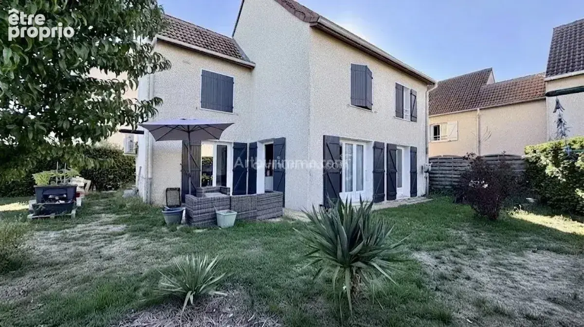 Maison à MORESTEL