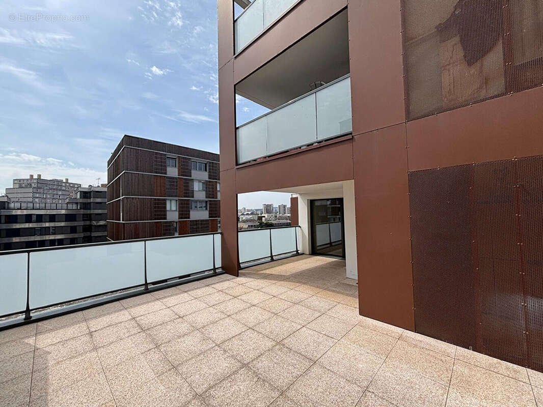 Appartement à COLOMBES