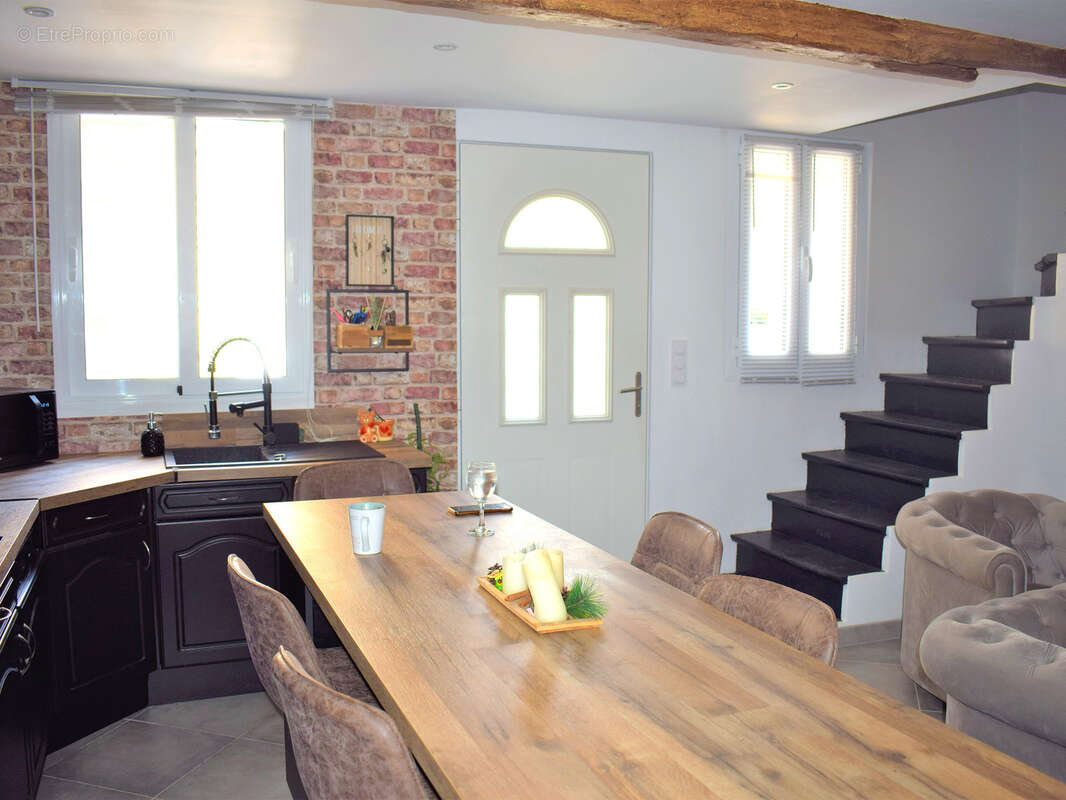 Maison à VILLEMOLAQUE