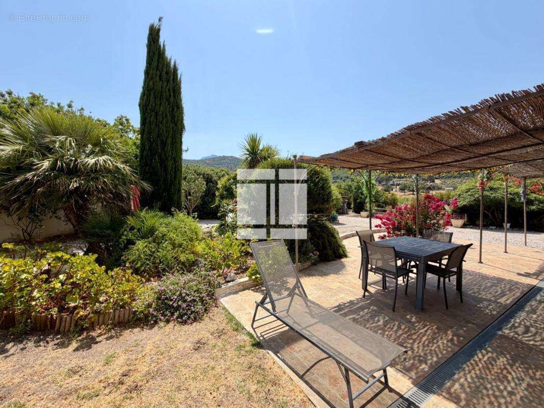 Maison de plain-pied avec vue exceptionnelle sur les domaines viticoles - photo 5