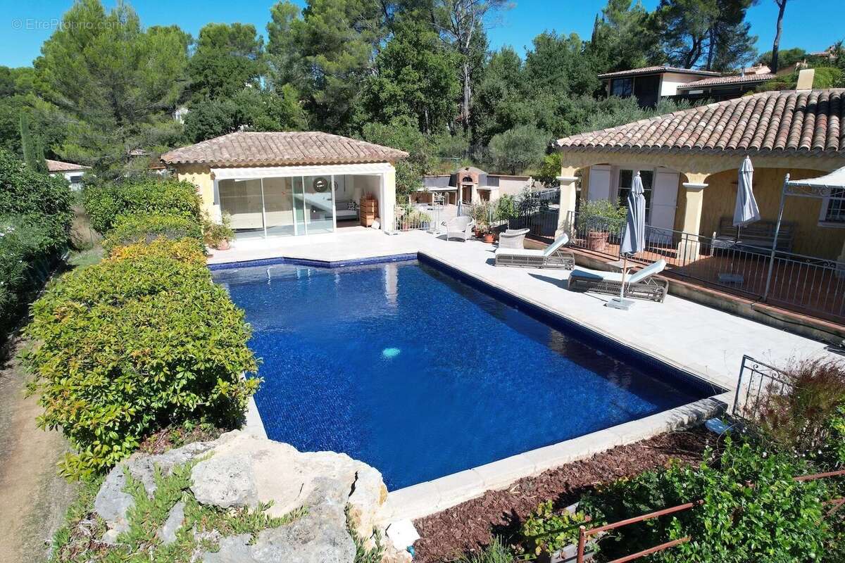 Maison à SAINT-ANTONIN-DU-VAR