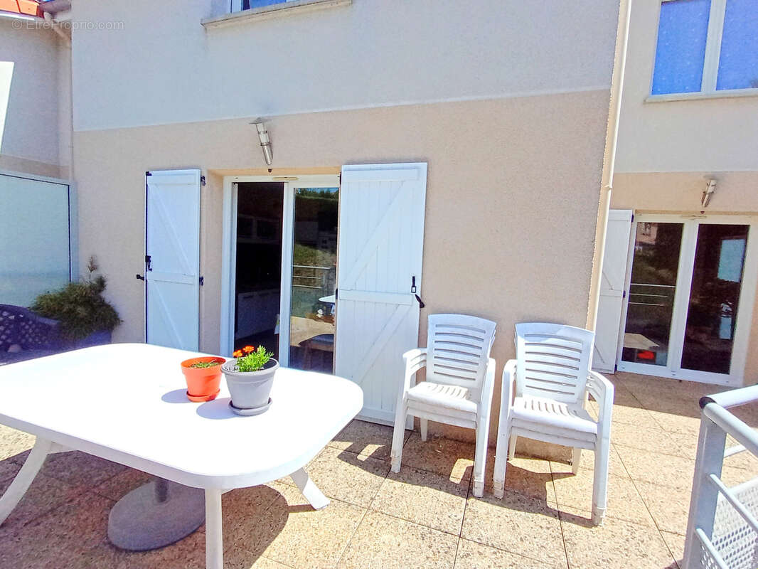 Appartement à ROCHE-LA-MOLIERE