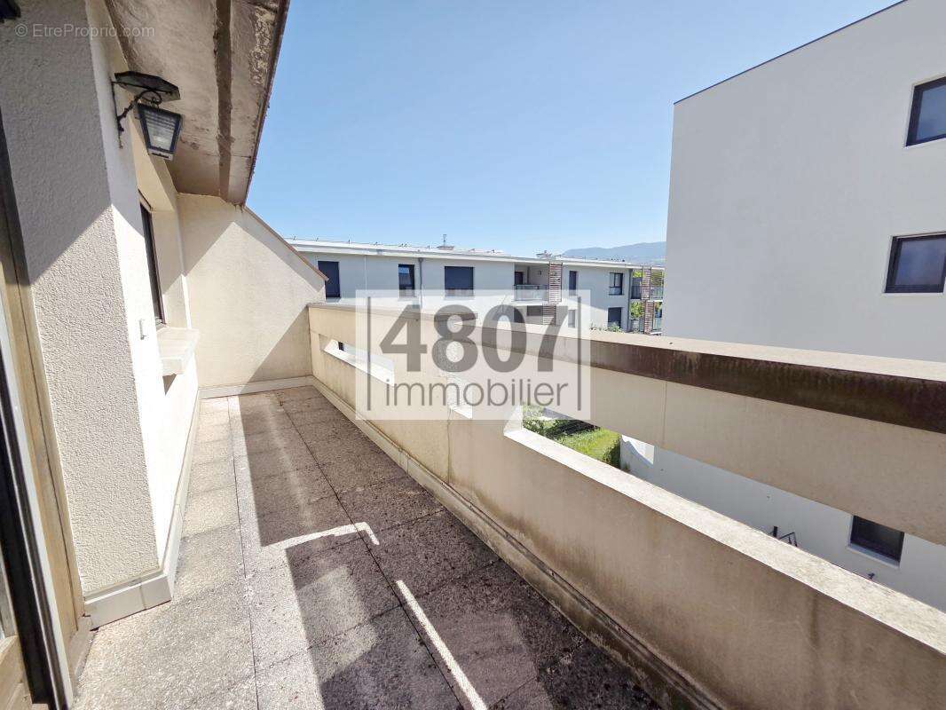 ANNEMASSE - T2 avec balcon et cave - photo 2