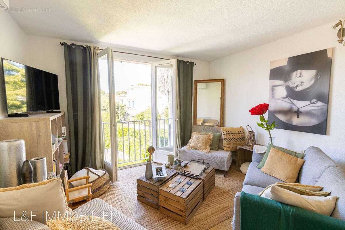 Appartement à SAINT-CYR-SUR-MER