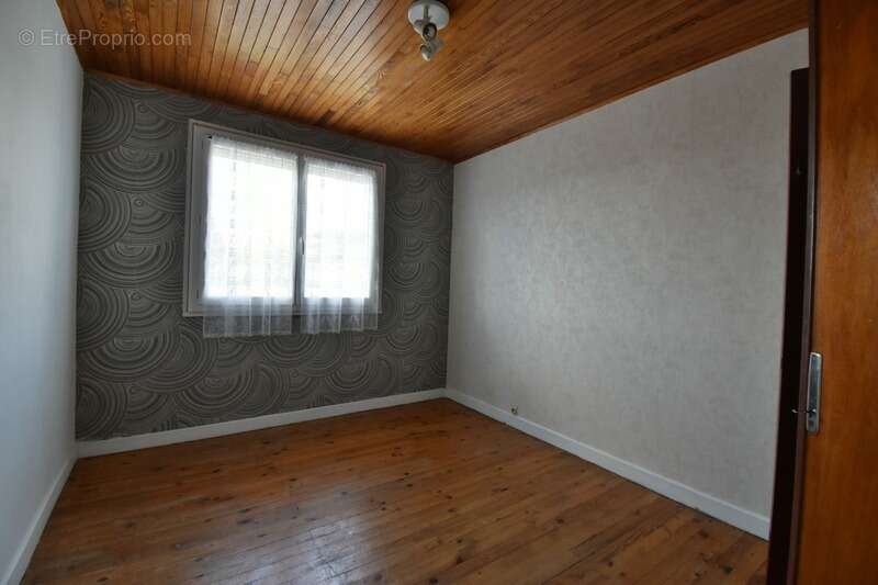 Maison à SAINT-AGREVE