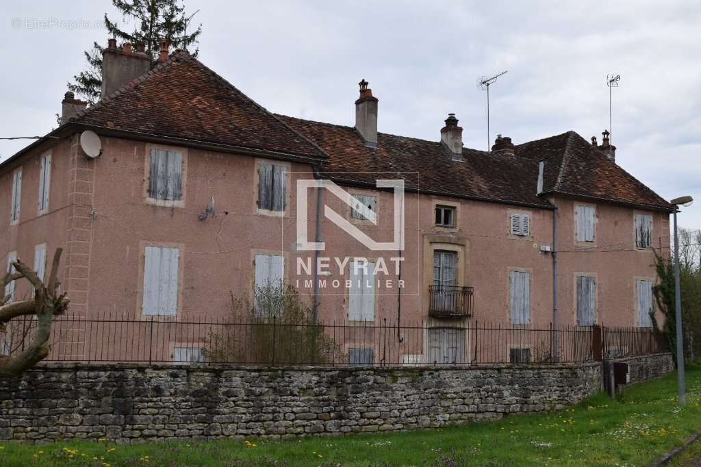 Appartement à ARNAY-LE-DUC