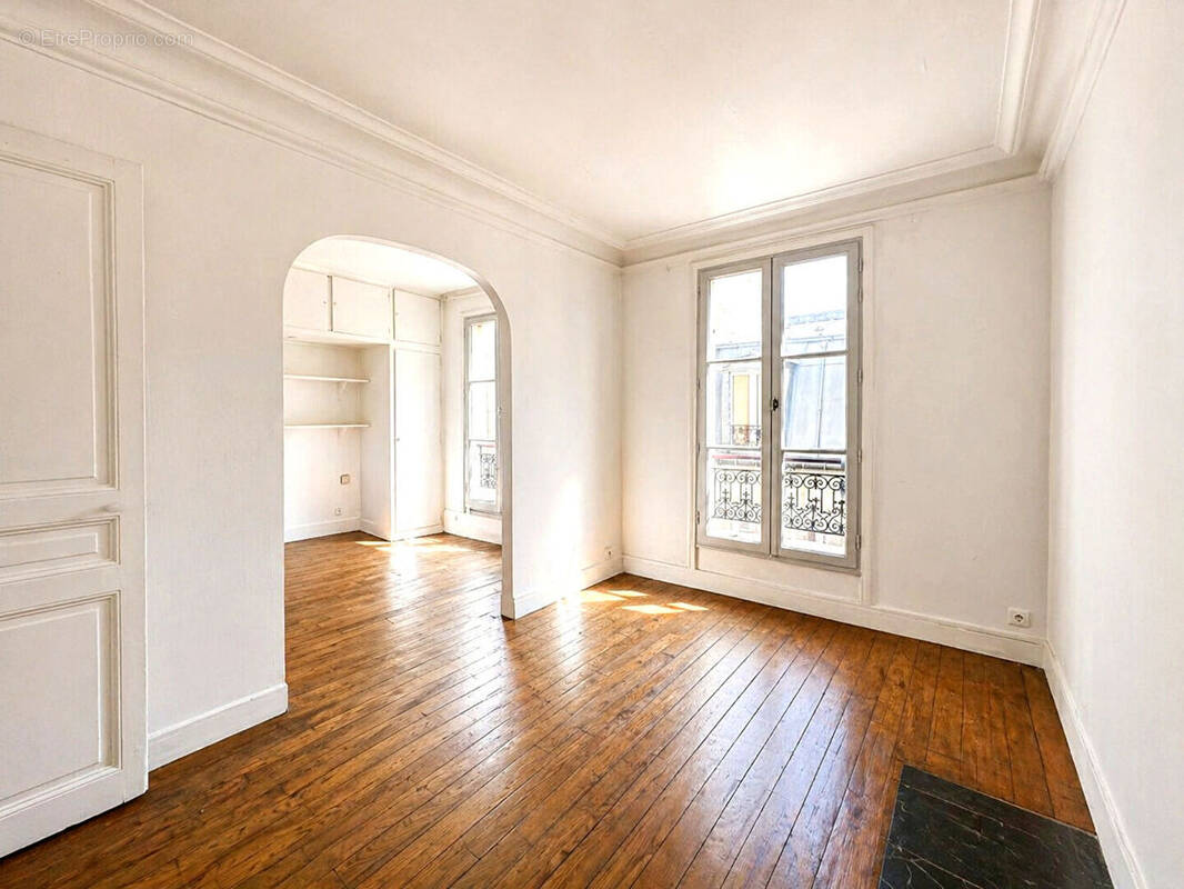 Appartement à PARIS-18E