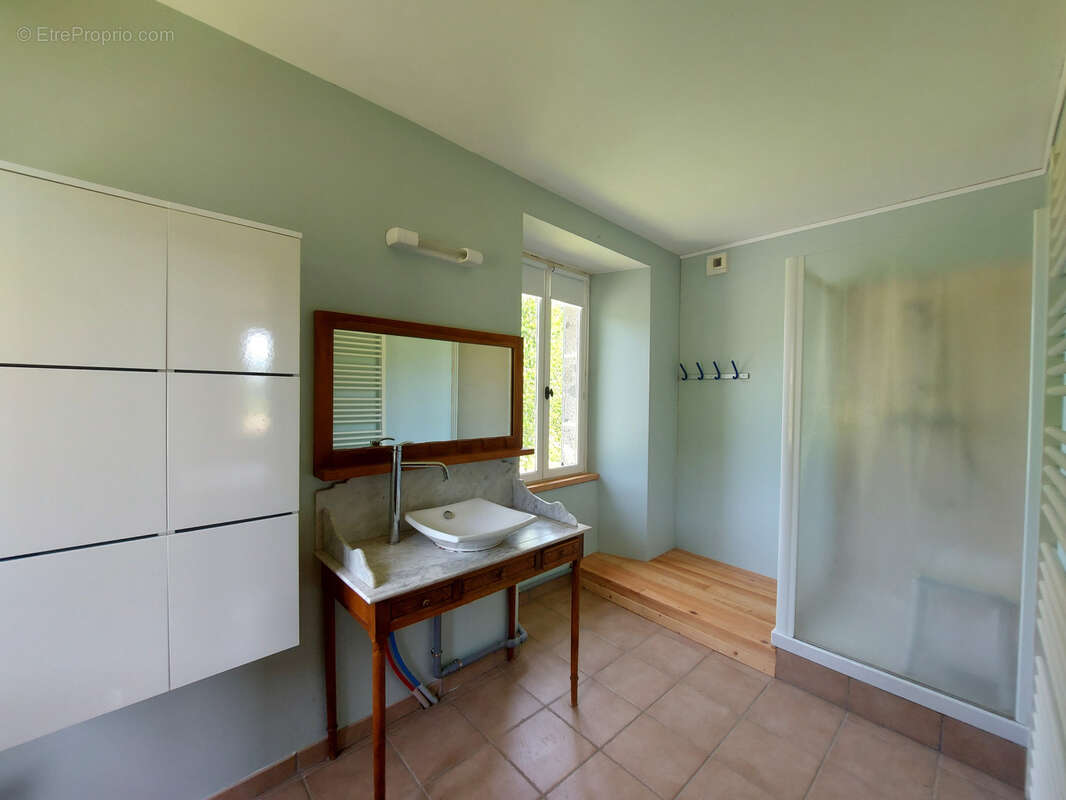 Maison à LAROQUEVIEILLE