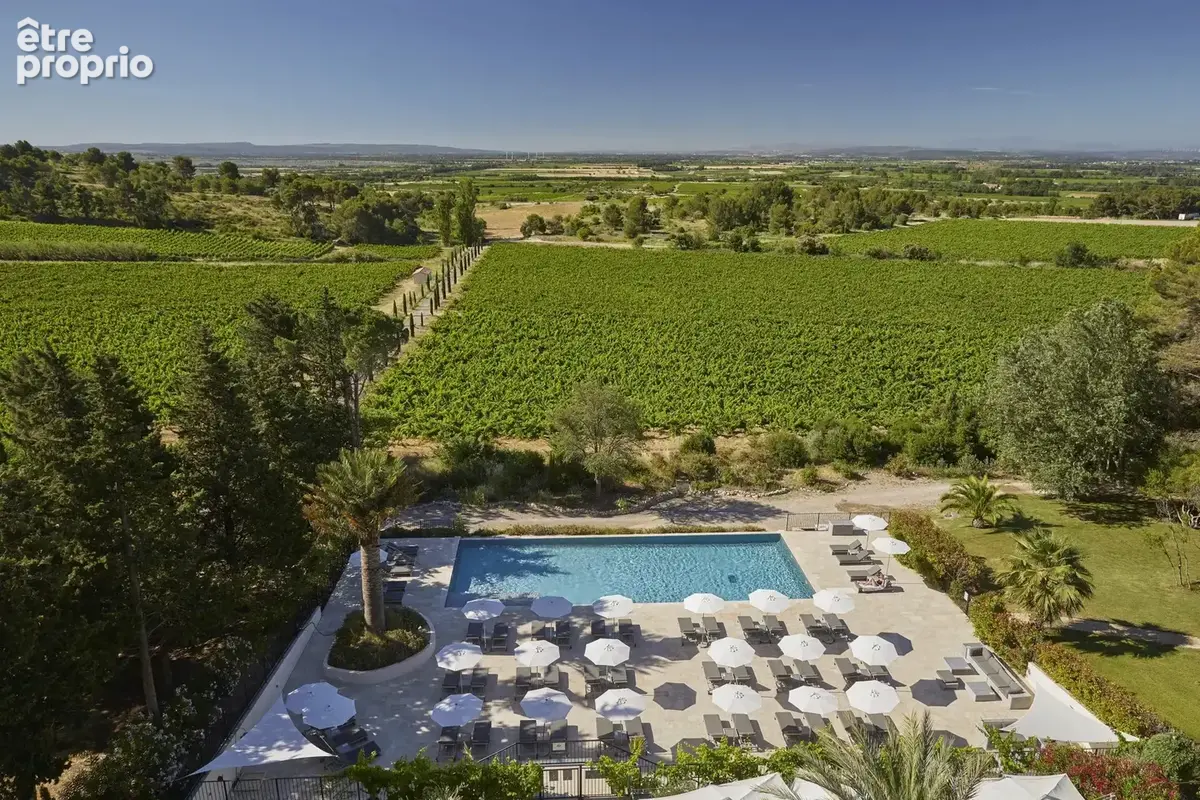 Propriété de 3 chambres et 3 salles de bain sur un domaine viticole de luxe avec piscine commune, court de tennis, restaurant et - photo 10