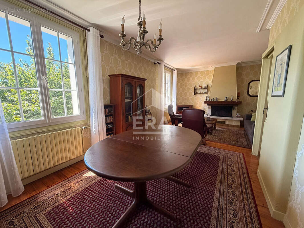 À vendre Maison de caractère 4 pièces de 106 m² avec jardin à Lagord Vendôme - photo 10
