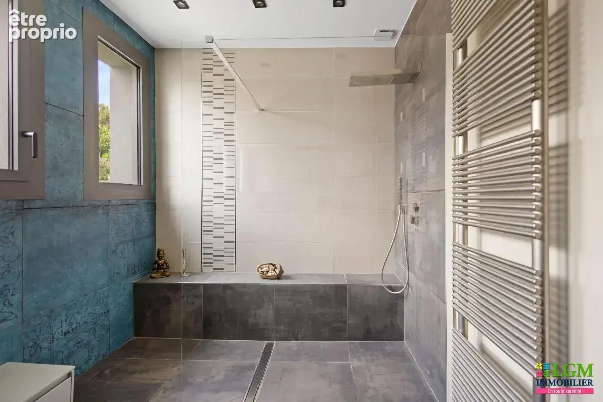 Pélissanne - Villa contemporaine de plain‑pied  3 ch + studio, piscine & jardin - photo 10