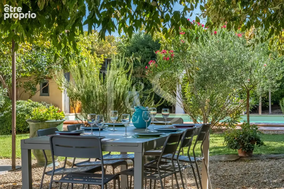 Villa avec adorable jardin et piscine à l'Isle sur la sorgue - photo 3