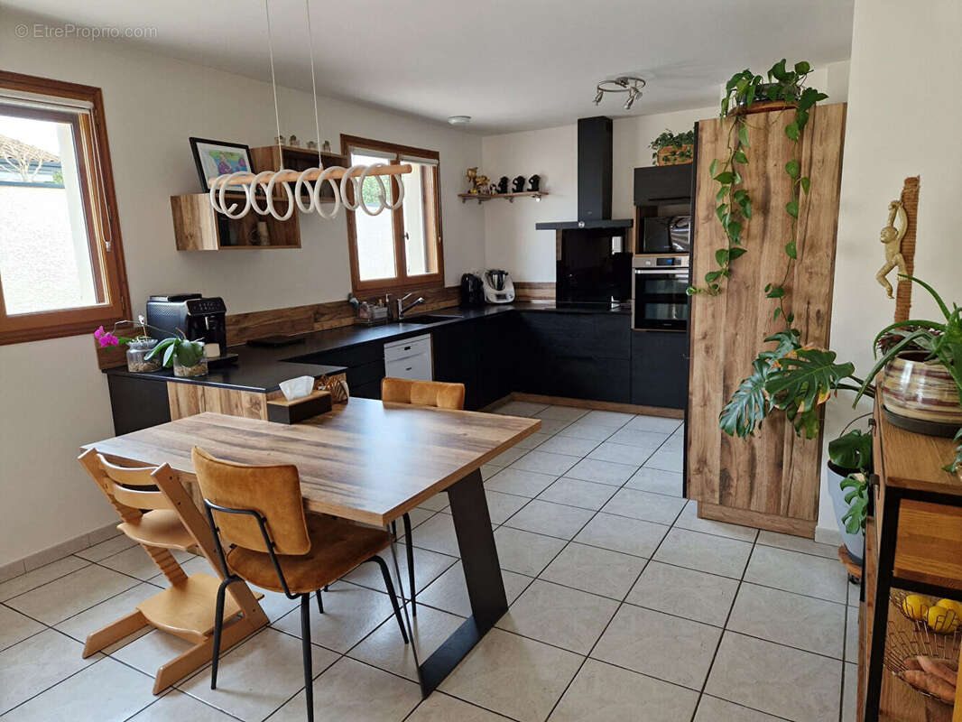 Maison à MIONS