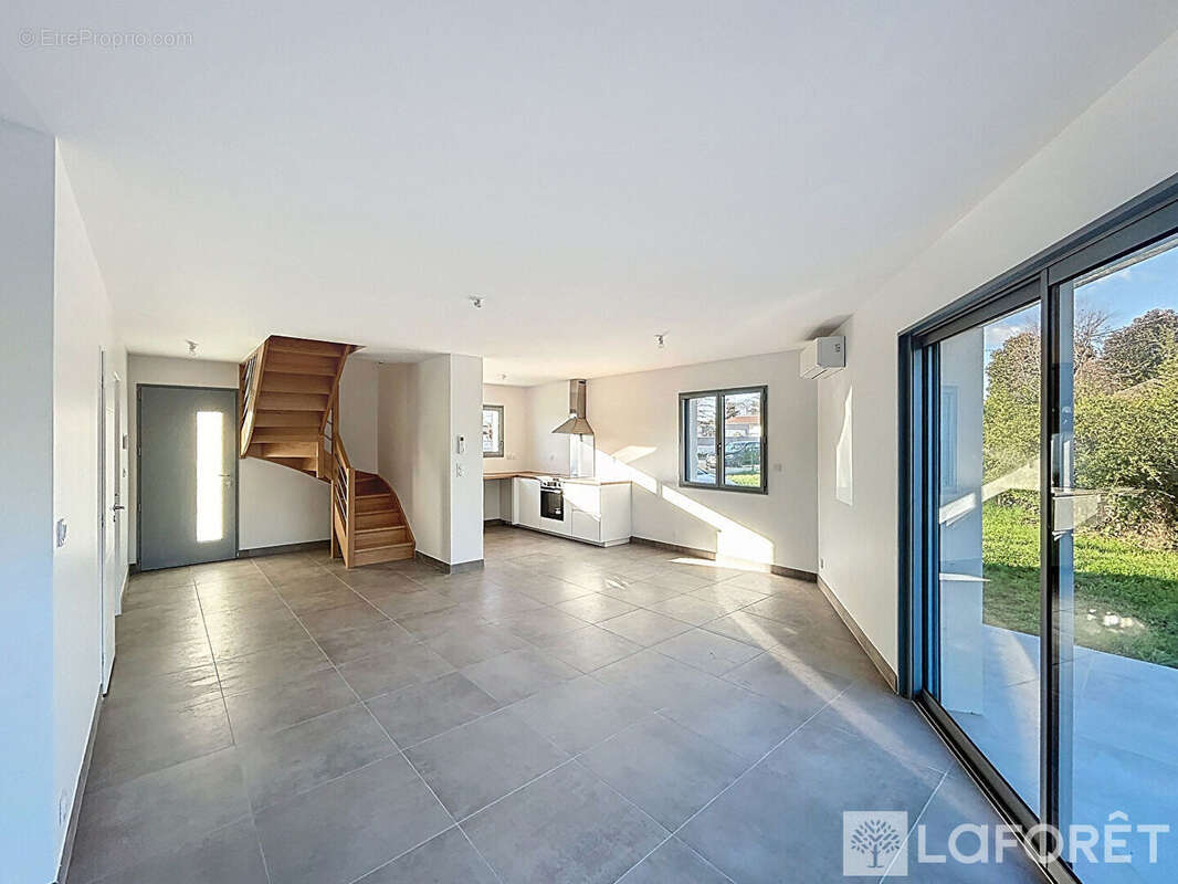 Maison à SAINT-LOUBES