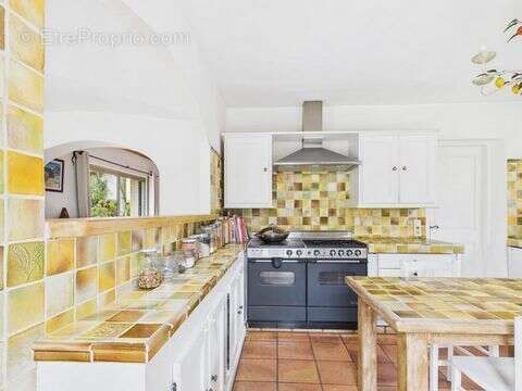 Maison 158 m² à Roquefort-Les-Pins  - photo 3