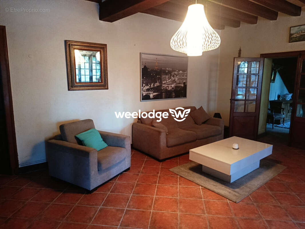 Maison à MONTGIVRAY