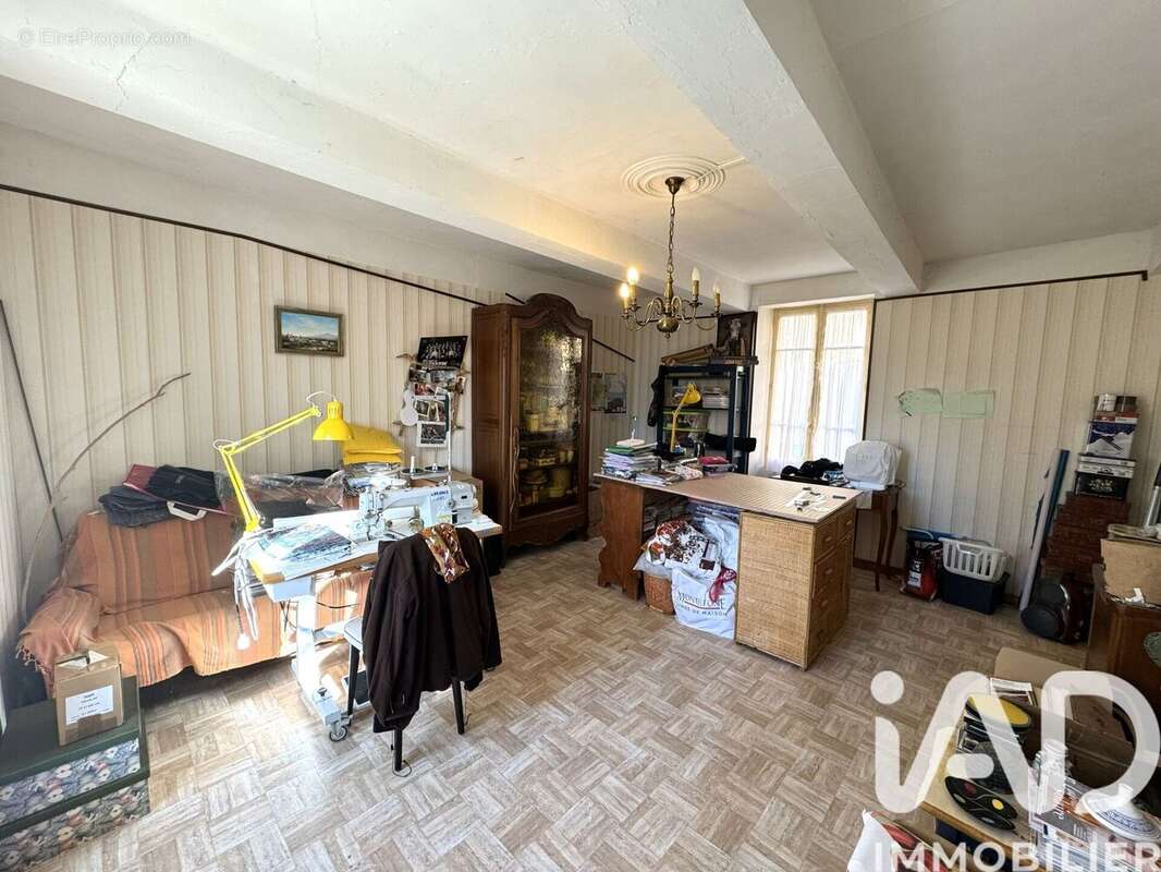 Maison 214 m² à Le Pin  - photo 8