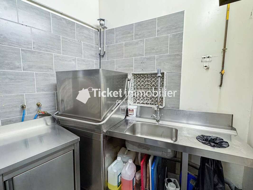 Commerce à CORNEBARRIEU