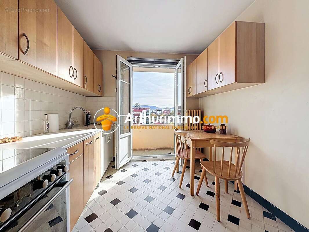 Appartement à BOURGOIN-JALLIEU