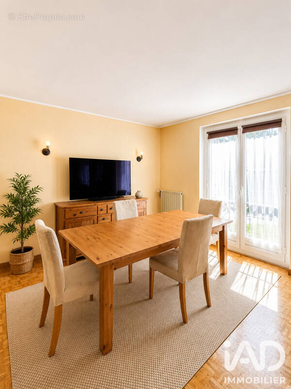 Photo 1 - Appartement à LOUVECIENNES