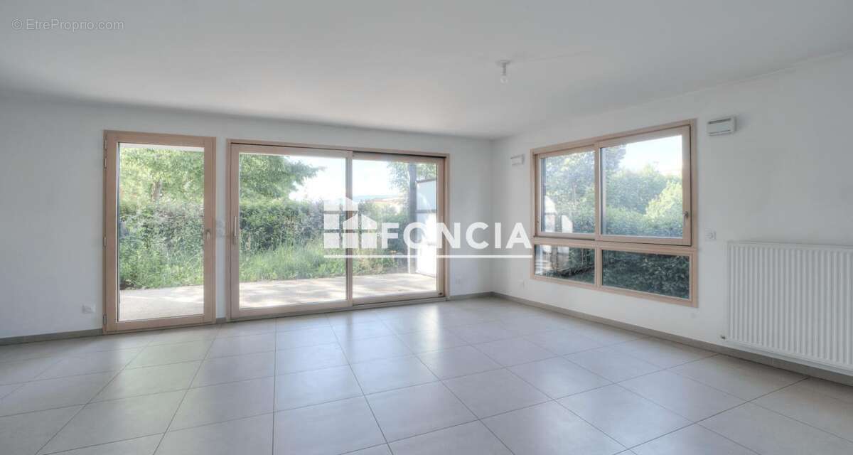 Appartement à FERNEY-VOLTAIRE