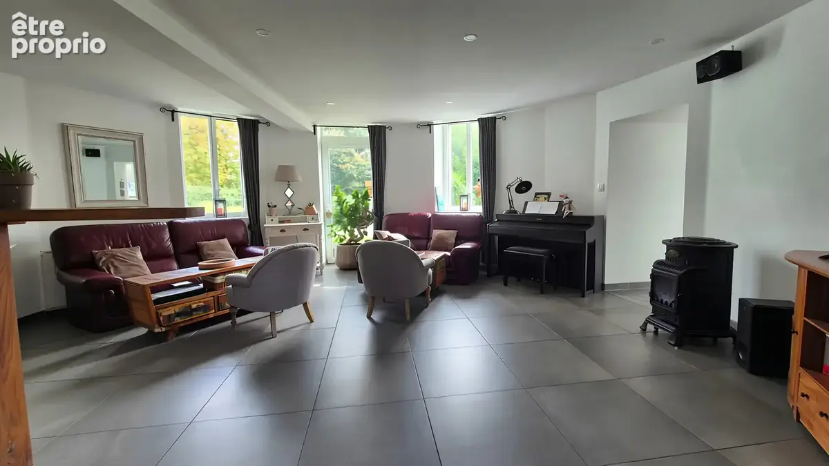 Ancien colombier réhabilité en 2018 - 5 pièces 140m2 avec jardin à Gonneville-la-Mallet - photo 6