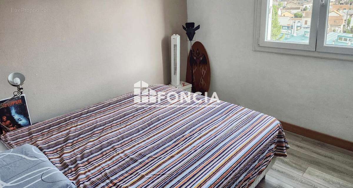  Dernier étage, 3 chambres, aucun travaux, DPE C, ces critères sont difficiles à trouver. Heureusement, cet appartement les réun - photo 4