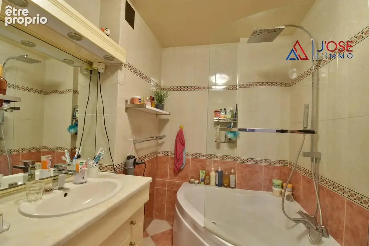 Salle de bains fonctionnelle