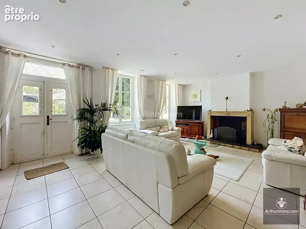 Vente Maison Renaison(42370) 720 000ï¿œ - photo 3