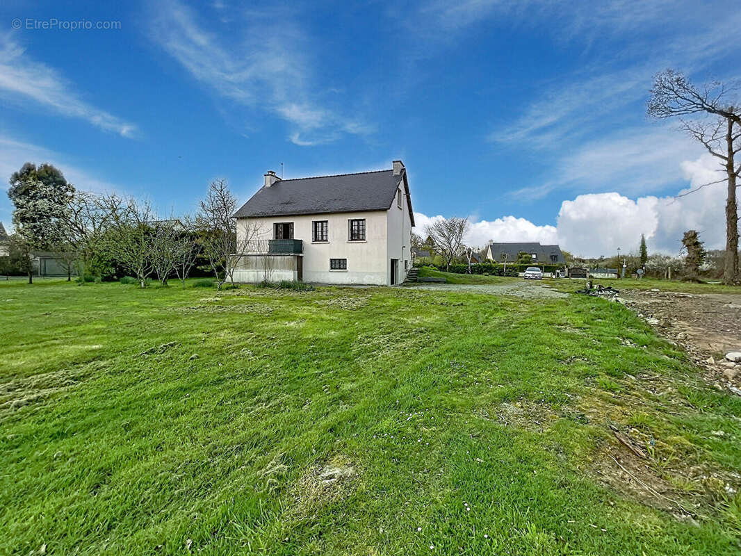 Maison à SAINT-PIERRE-DE-PLESGUEN