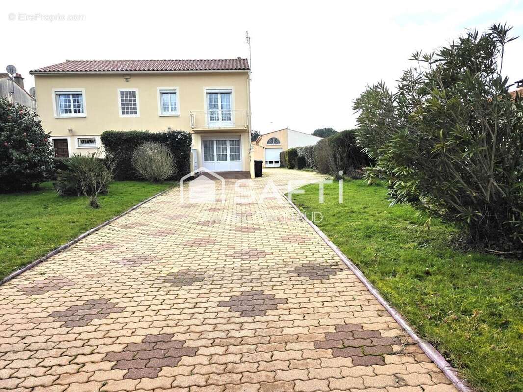 Photo 2 - Maison à FONTCOUVERTE