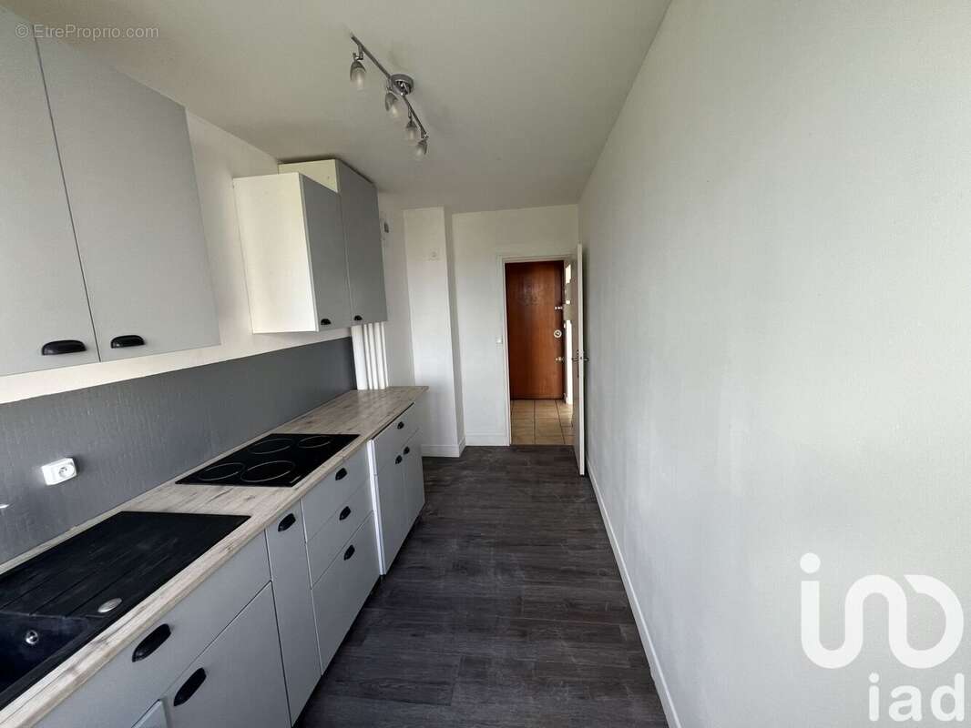 Photo 9 - Appartement à RIS-ORANGIS