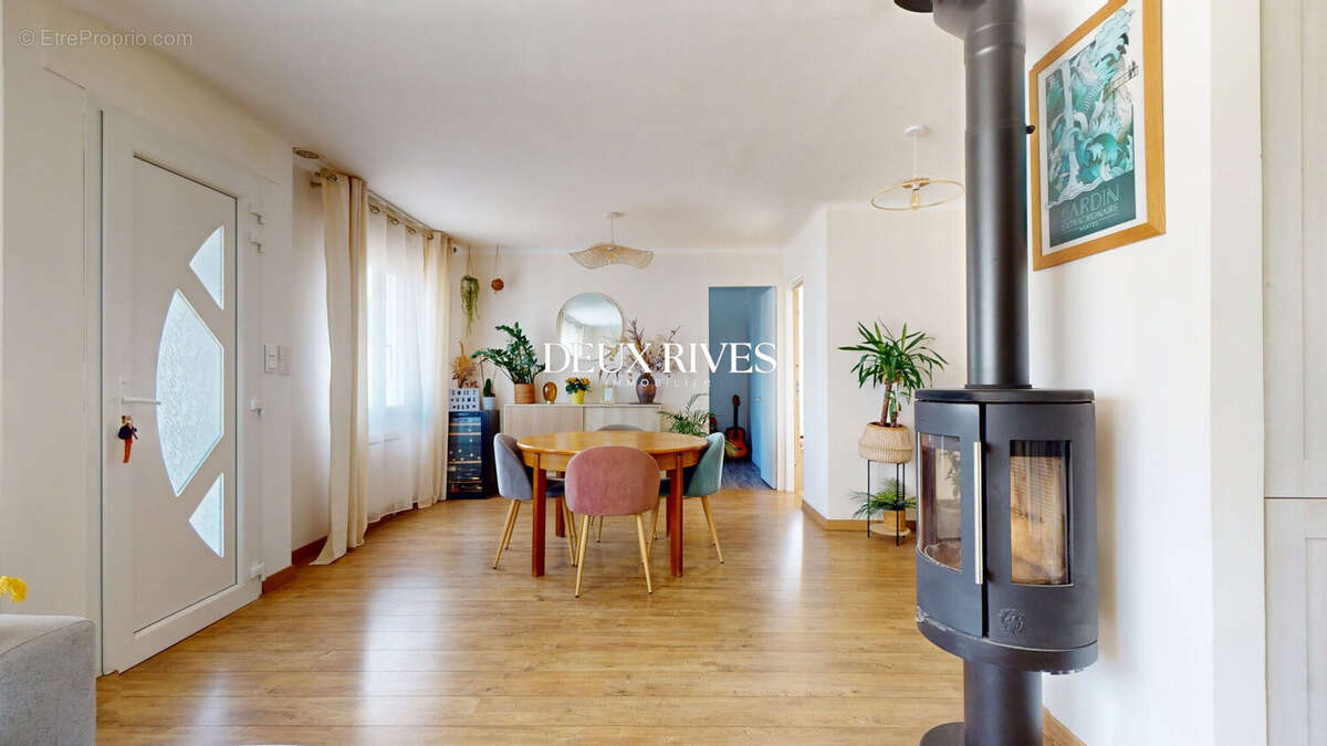 Maison 96 m² à Bouguenais  - photo 4