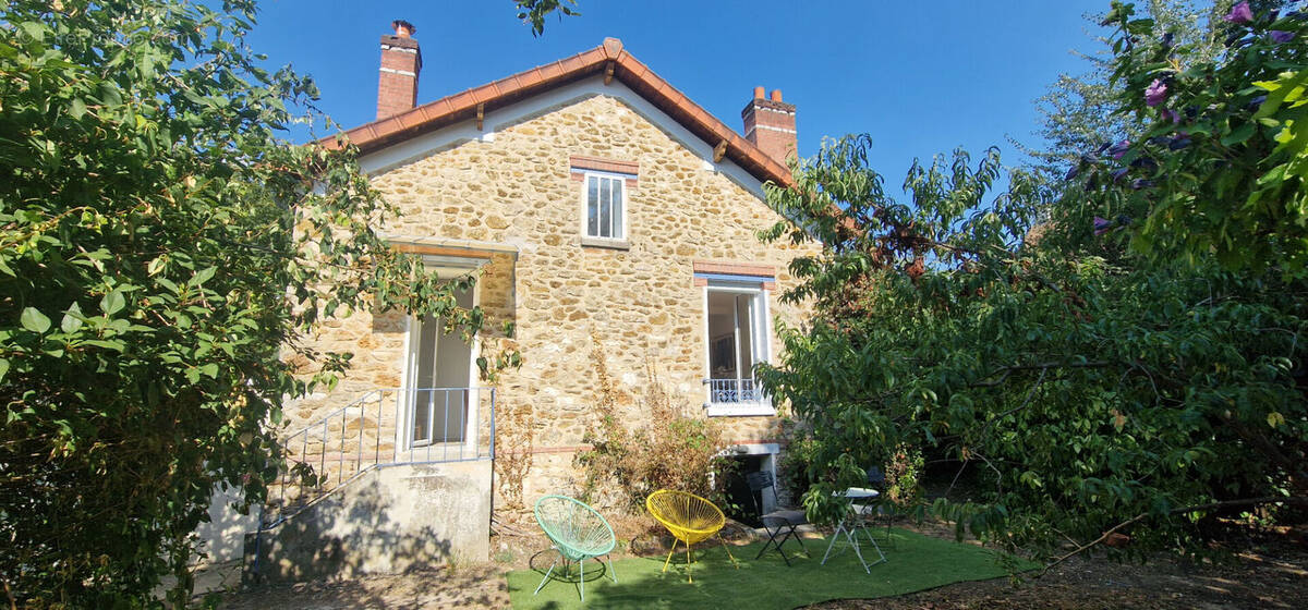 Maison à VIGNEUX-SUR-SEINE